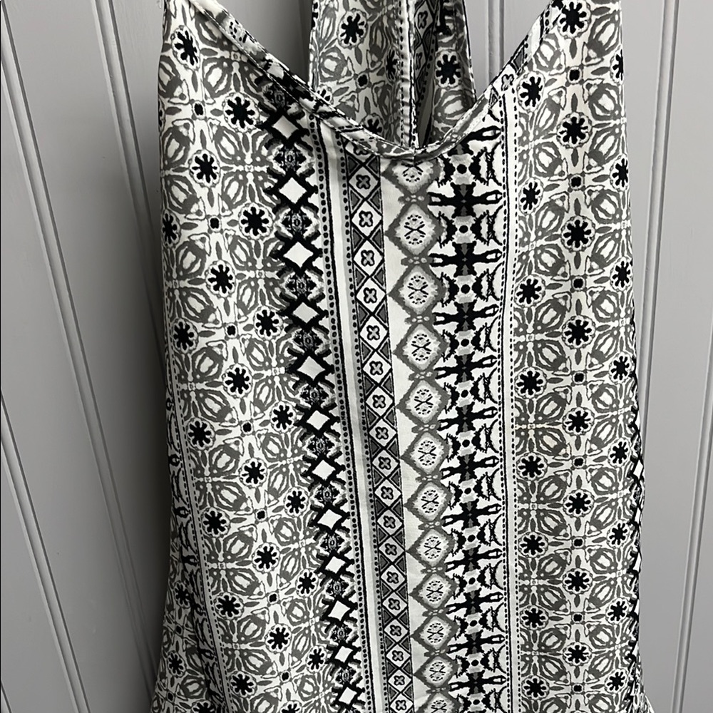 Hollister Black and White Sleeveless Tank Top